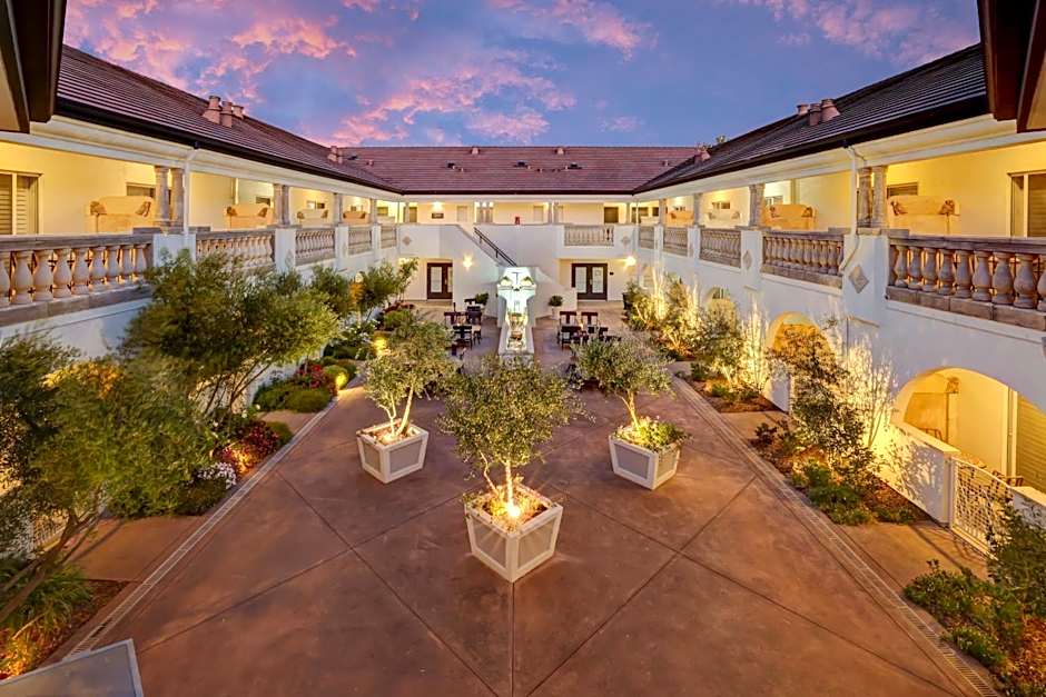 The Lodge at Healdsburg, tapestry Collection by Hilton