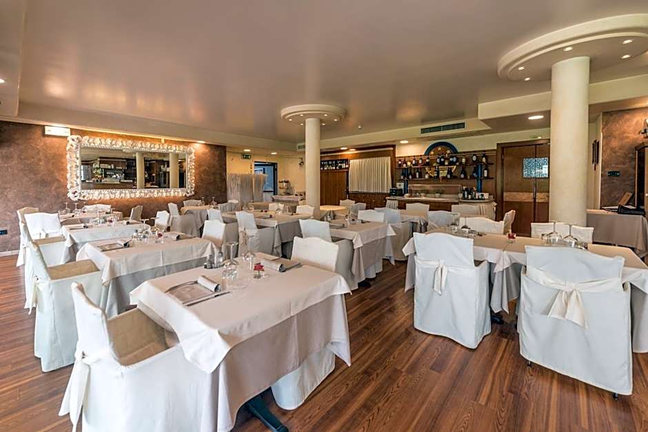 Yachting Hotel Mistral