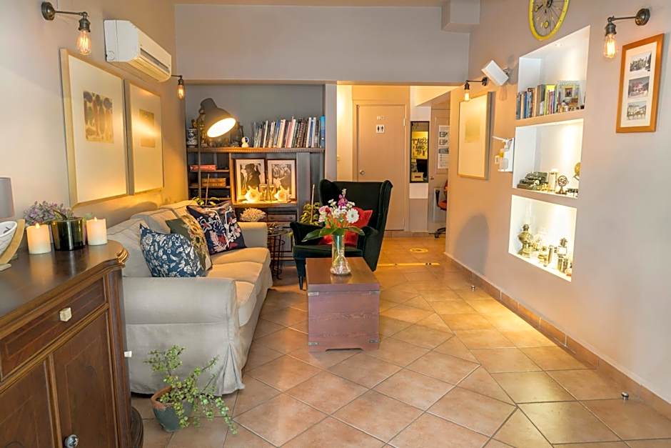 A&B Home Hotel