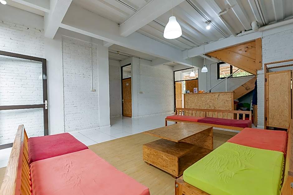 RedDoorz Syariah @ Eco Pesantren Daarut Tauhid