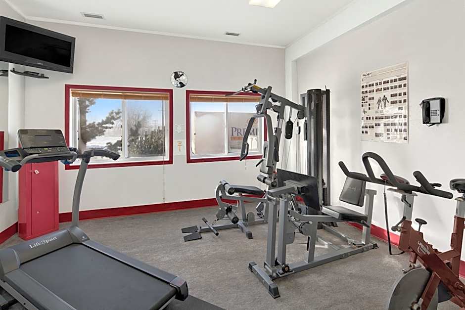 Super 8 by Wyndham Swift Current