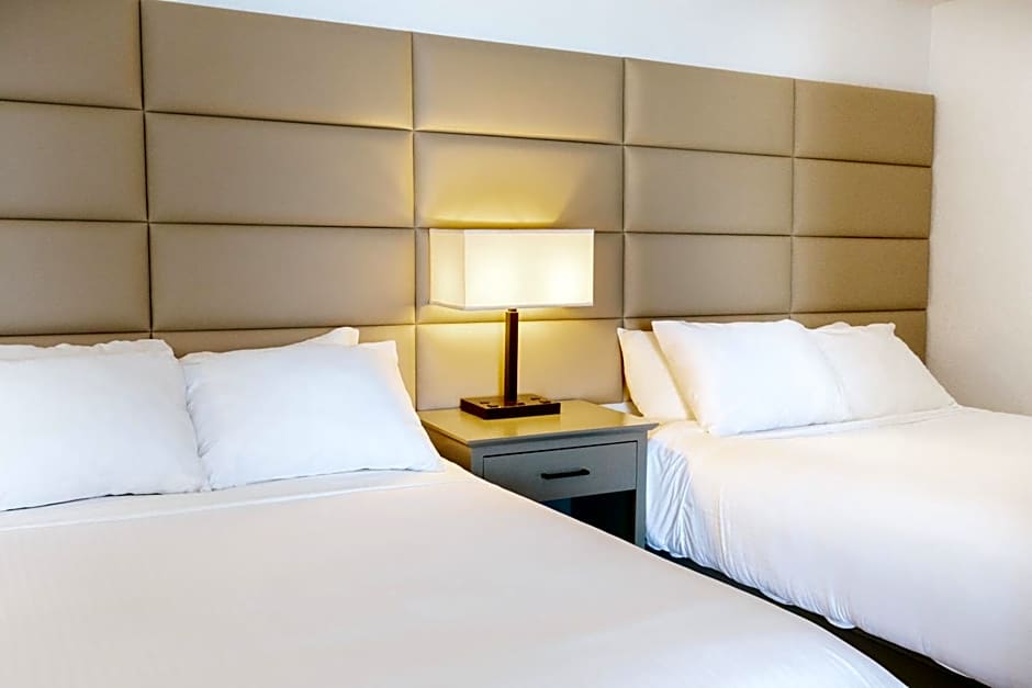 Surfer Beach Hotel