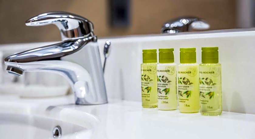 Aleph Doha Residences, Curio Collection by Hilton