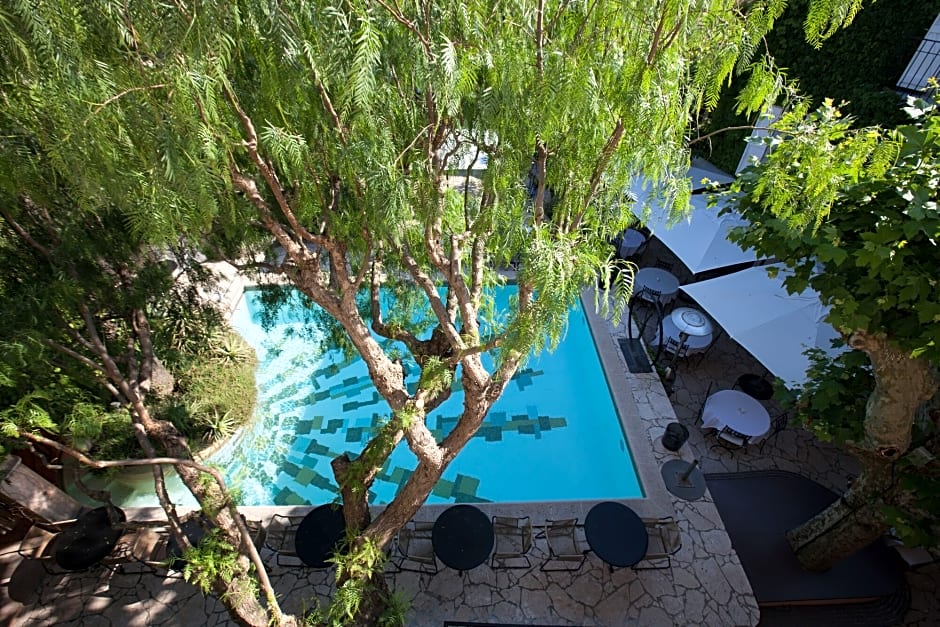 Hôtel Restaurant Le Yaca