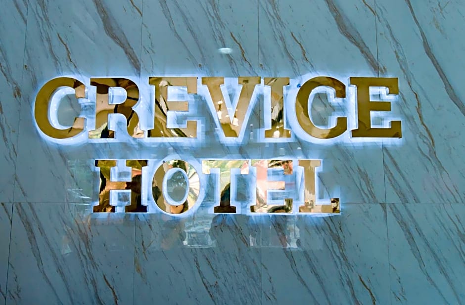 CREVICE HOTEL