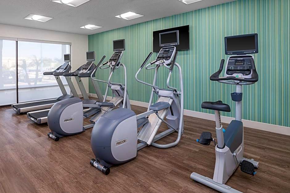 Holiday Inn Express & Suites Lakeland South By IHG