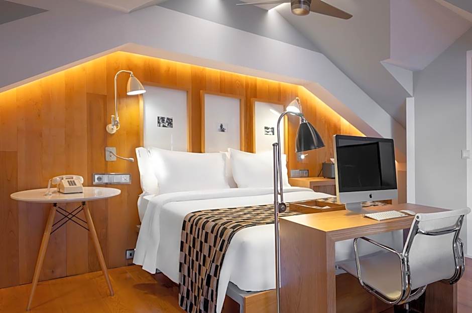 Browns Downtown Hotel