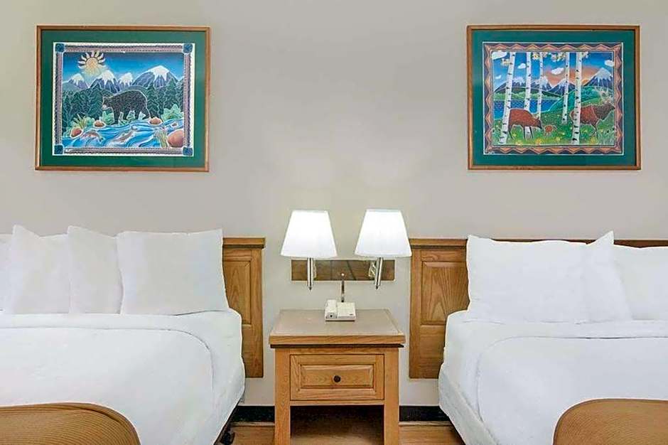 Courtyard Hotel & Event Center