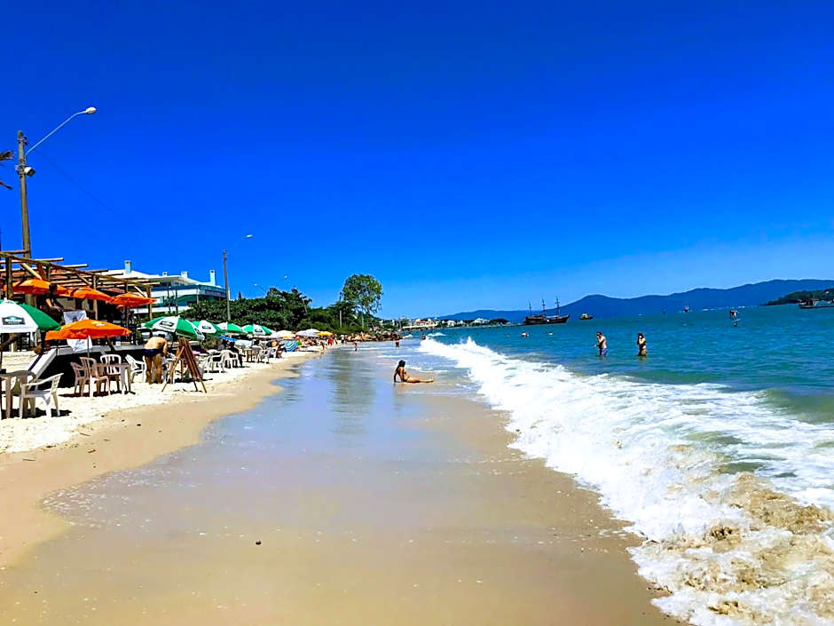 Regina Del Mare Residence Apartamentos completos para até 05 pessoas a 50 metros da praia