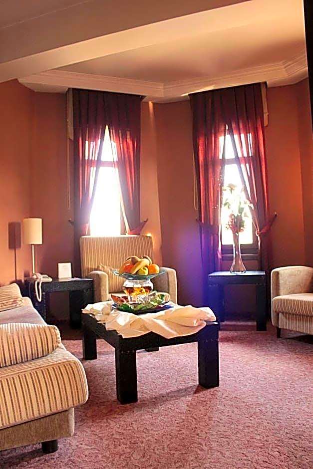 Rumi Hotel