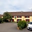 Logis Hotel des Lacs Paris Sud