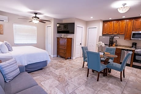 King Villa Unit 106