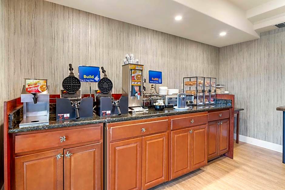 Best Western Cedar Inn And Suites