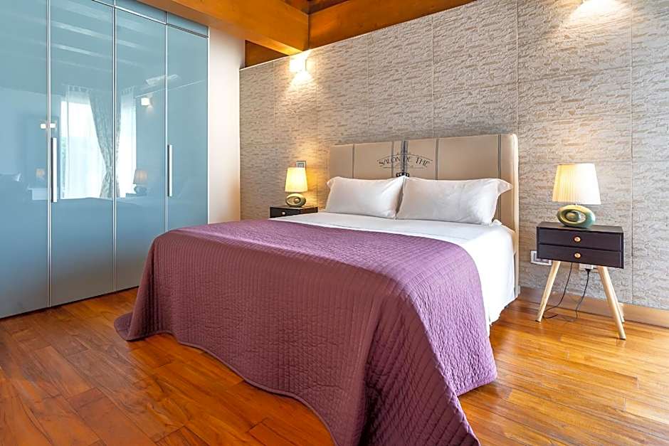 Casale Delle Ronde B&B