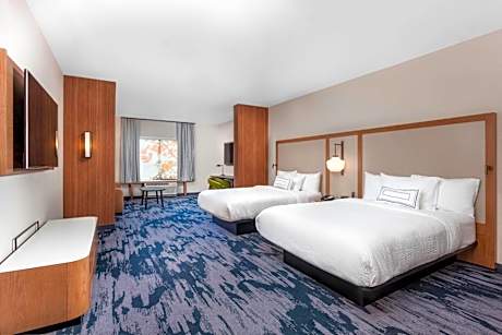 Suite, 2 Queen, Sofa bed