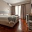 HOTEL REGIS