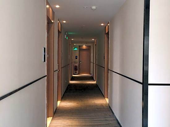 Junyu Hotel