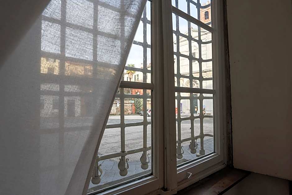 Casa Opera in Lucca With 2 Bedrooms and 2 Bathrooms