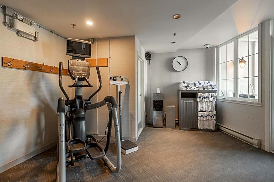 Holiday Inn Express & Suites Tremblant By IHG