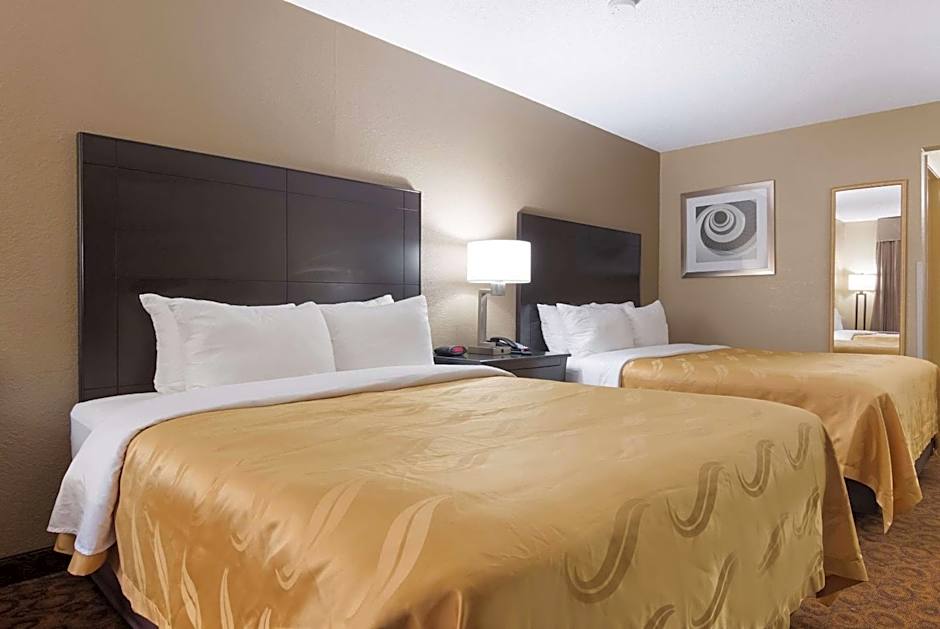 Quality Inn Magnolia