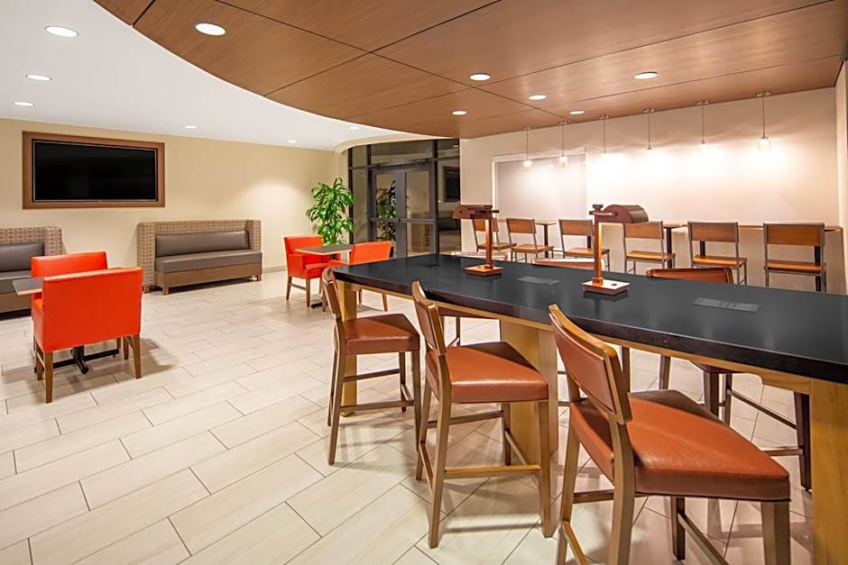 Holiday Inn Express Surprise By IHG