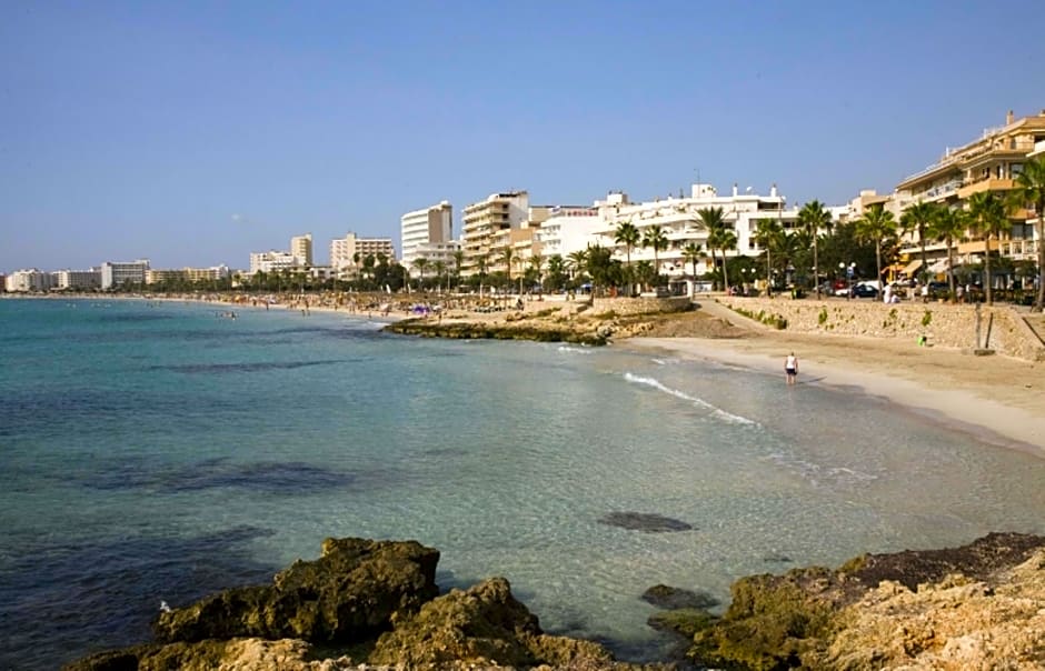 Caprice Isabel Aparthotel