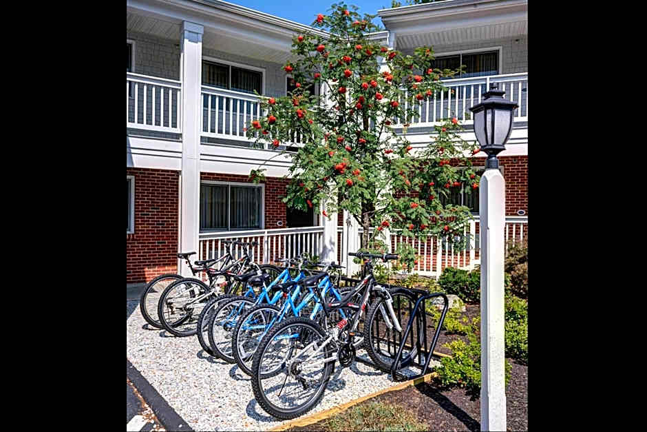 Port Inn & Suites Kennebunk, an Ascend Collection Hotel