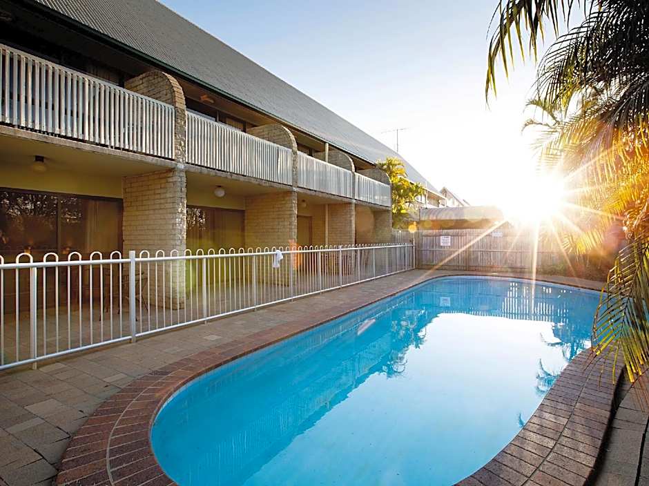 Nightcap at Kawana Waters Hotel