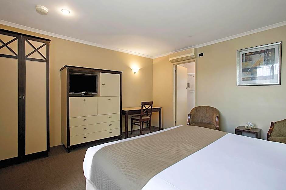Comfort Inn On Raglan