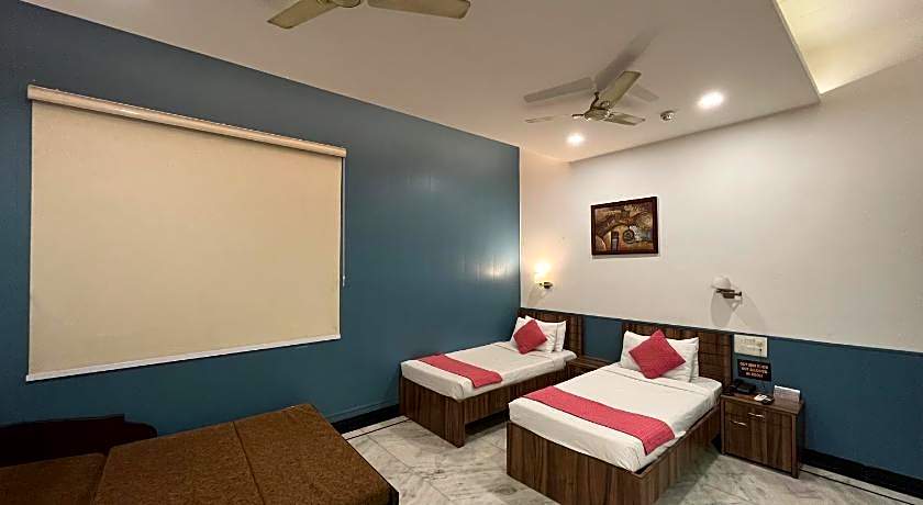 Hotel Moti Palace & Restaurant