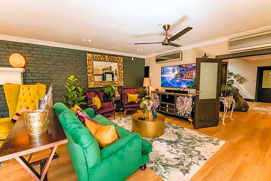 SW1 Lodge