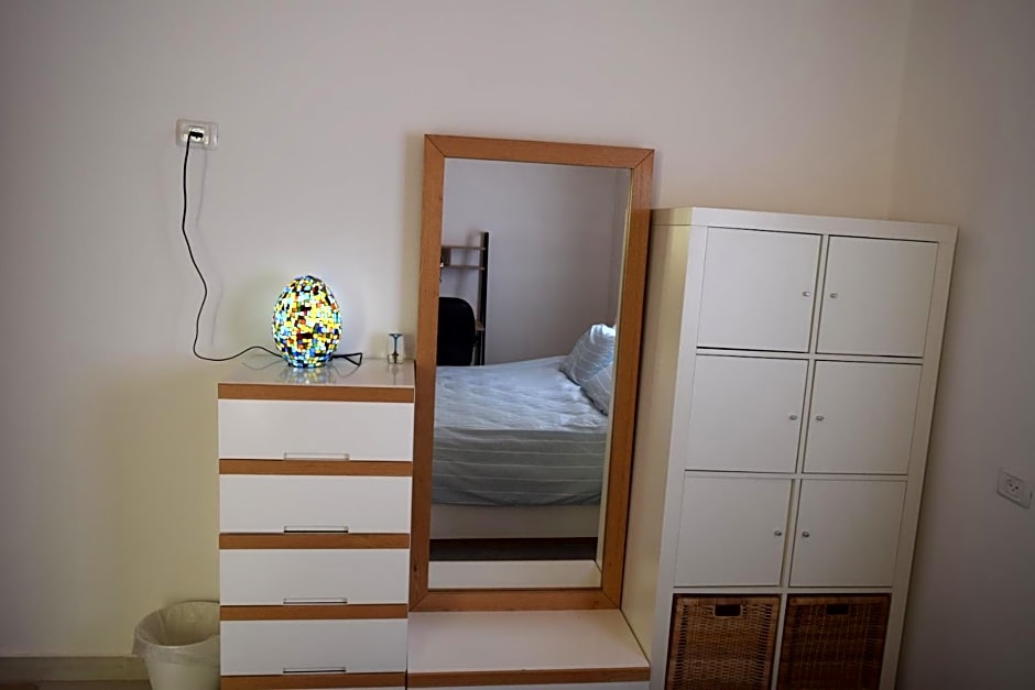 Khan Alsira - חאן אלסרה