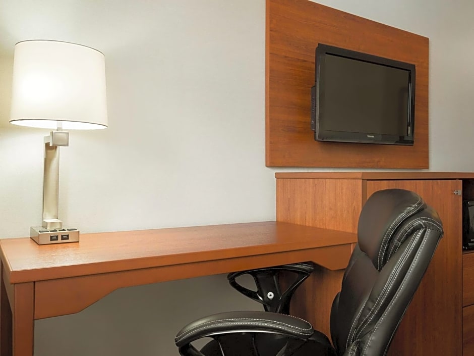 Travelodge by Wyndham Windsor