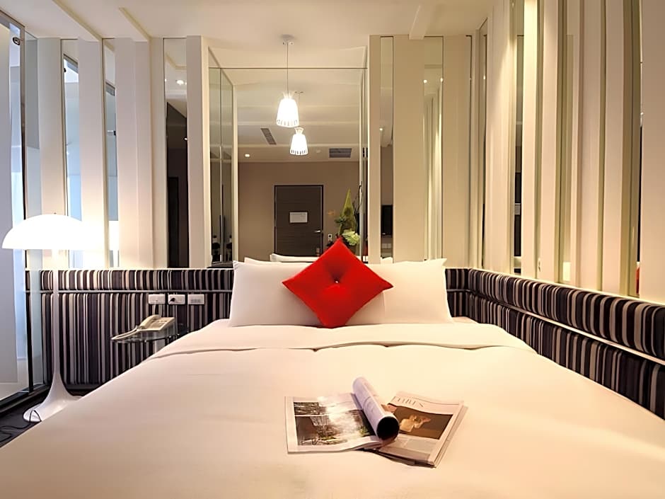Leesing Hotel