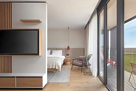 Apartment with Garden View