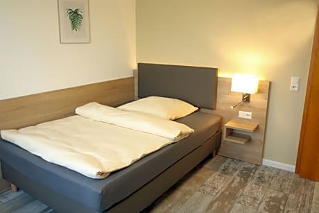 Apartment with Shower