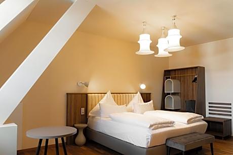 Junior Suite with Bathtub