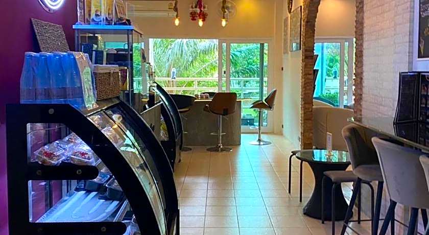 View Talay 6 Pattaya Beach Condominium by Honey