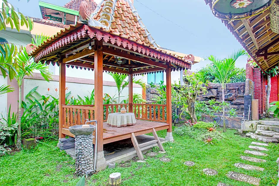 Hotel O Mbah Carik Homestay Syari'ah