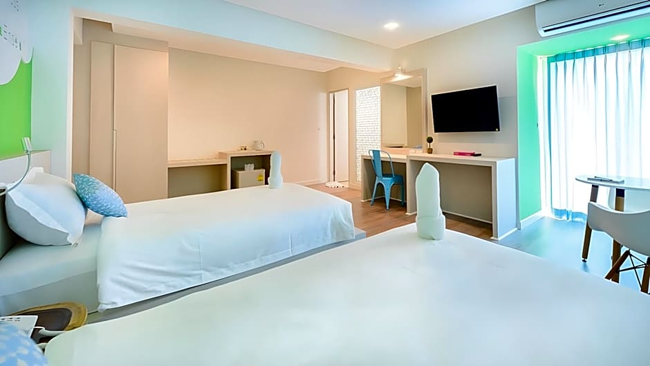 The Tint at Phuket Town Hotel