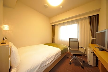 Day Use - Double room - Non-Smoking 8 Hours Between 9:00 and 17:00 (8 hour use only)