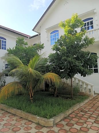 SALHIYA LODGE