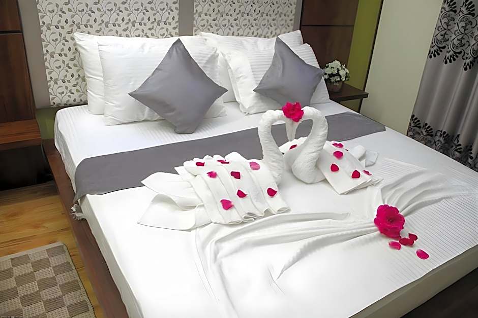 Photo 1 of 3 of Luxury