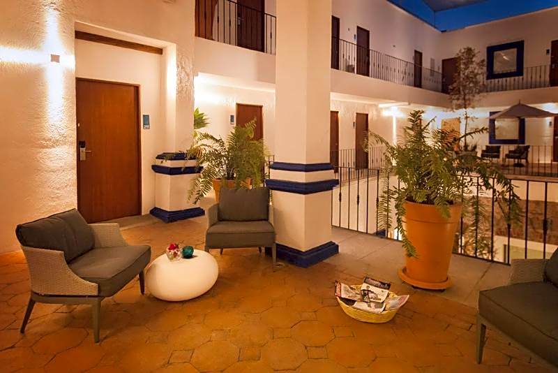 Descansera Hotel Business and Pleasure
