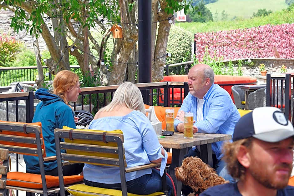 The Greyhound Inn and Hotel