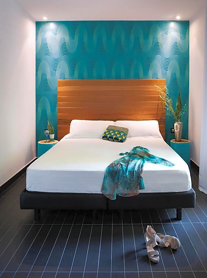 Q Hotel