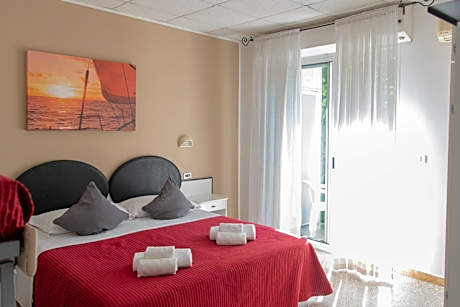 Economy Quadruple Room