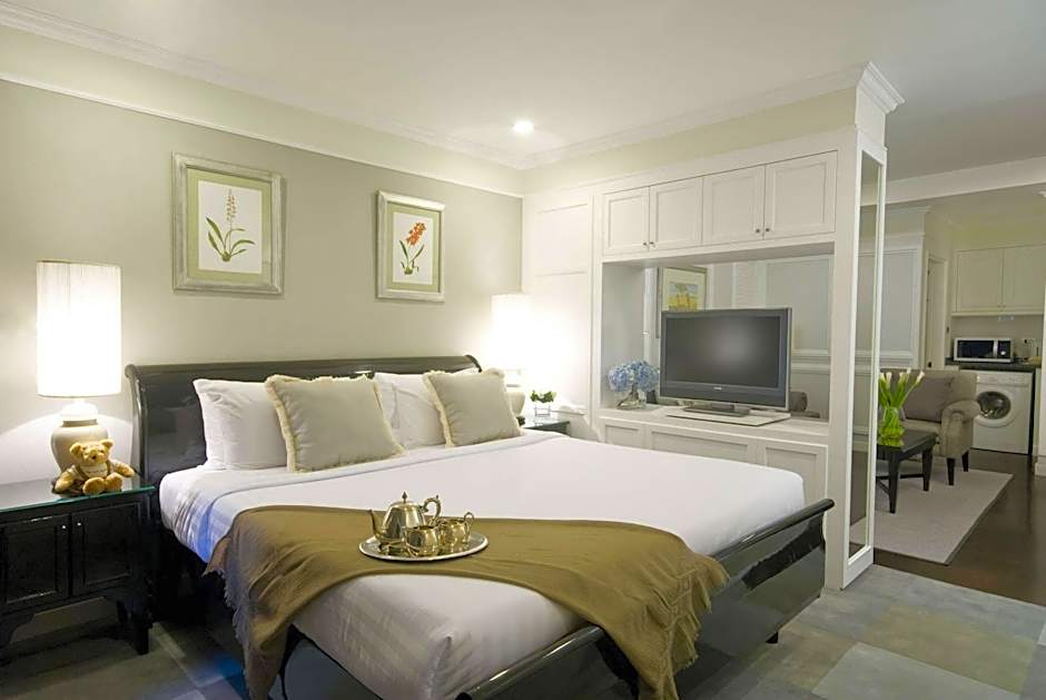 Cape House Langsuan Hotel