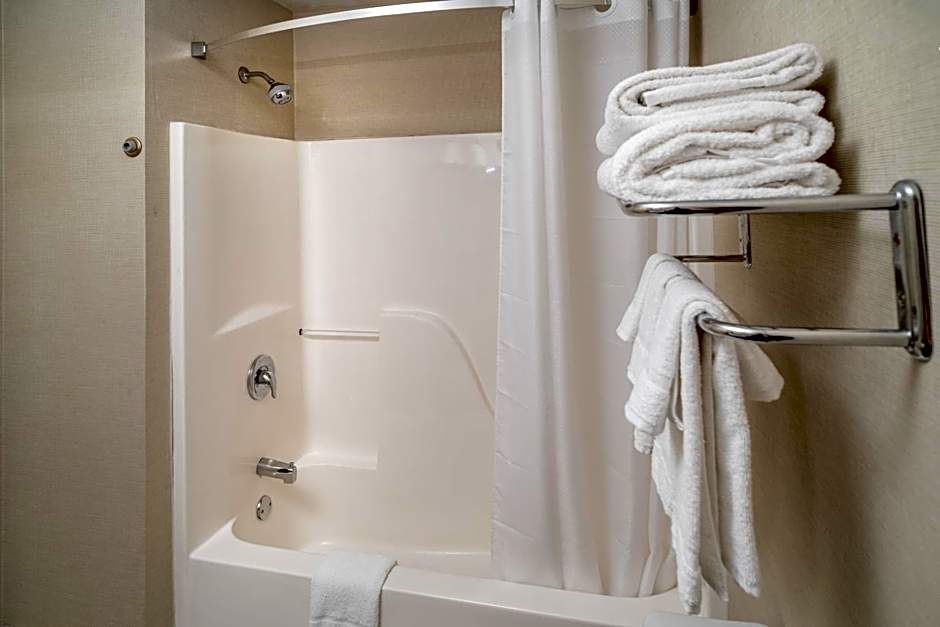 Country Inn & Suites by Radisson, Charleston South, WV