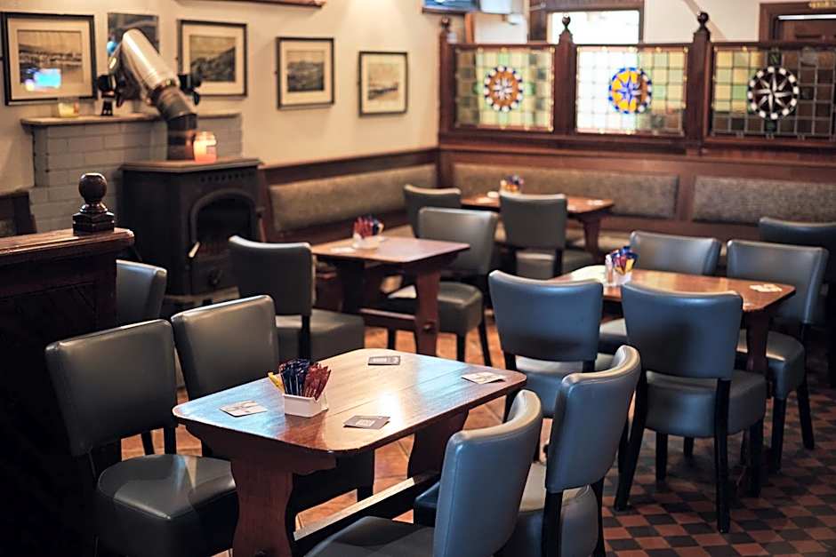 Murphy's Pub and Bed & Breakfast